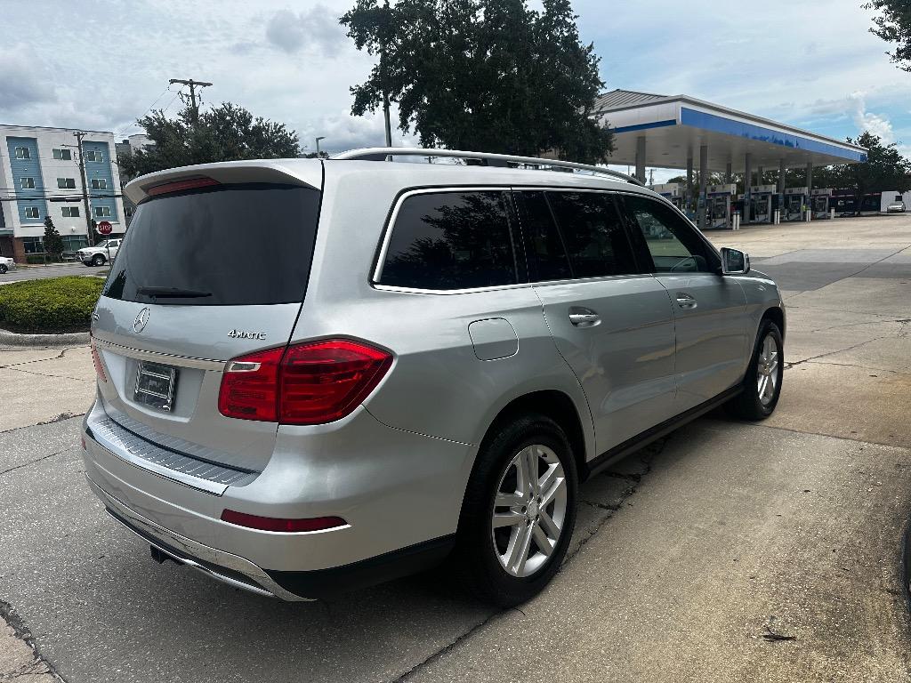 2016 Mercedes-Benz GL-Class - $10,700