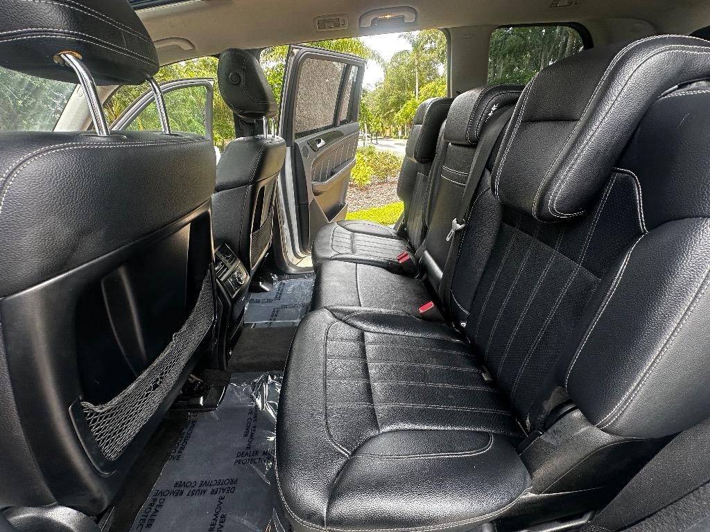 2016 Mercedes-Benz GL-Class - $10,700