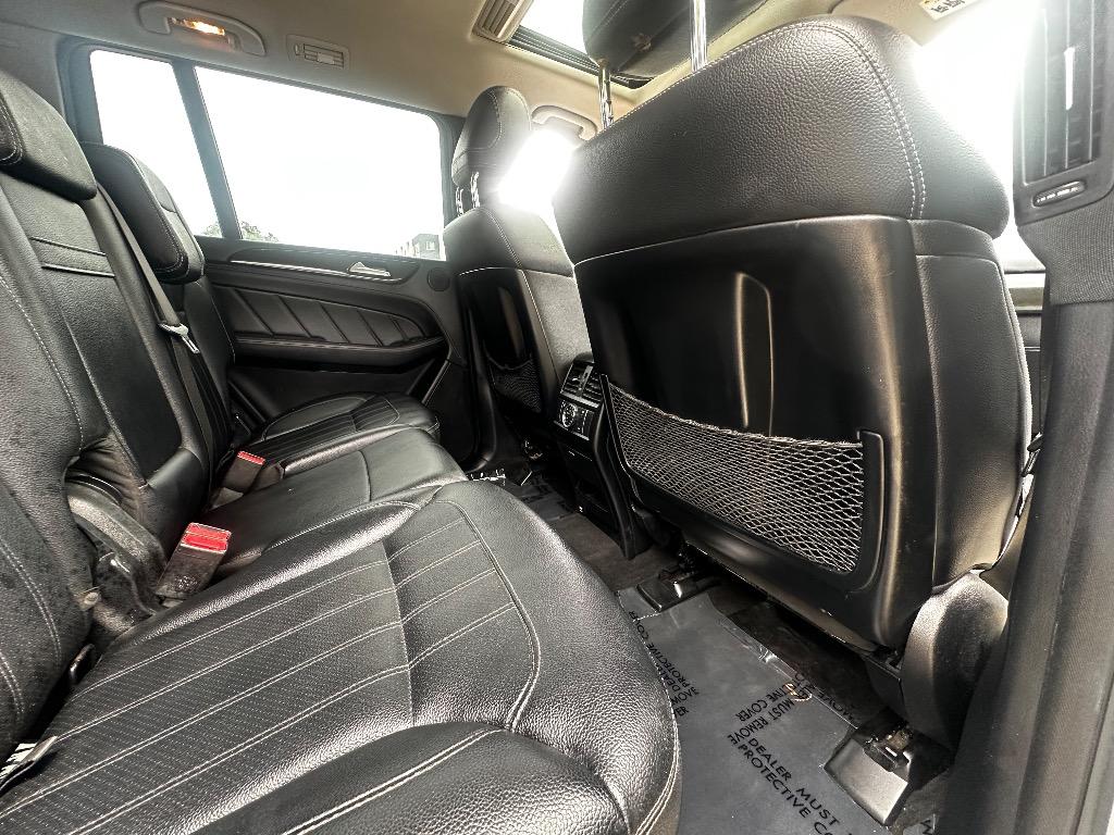 2016 Mercedes-Benz GL-Class - $10,700