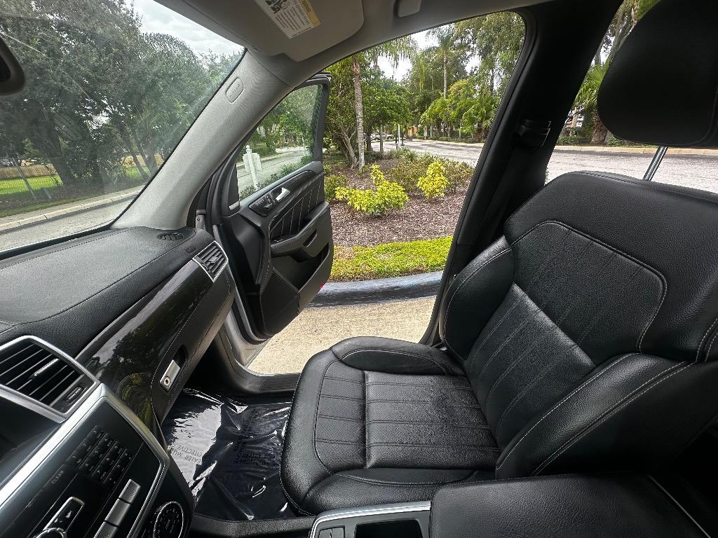2016 Mercedes-Benz GL-Class - $10,700