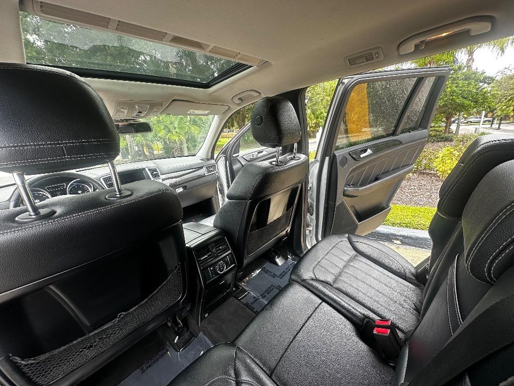 2016 Mercedes-Benz GL-Class - $10,700