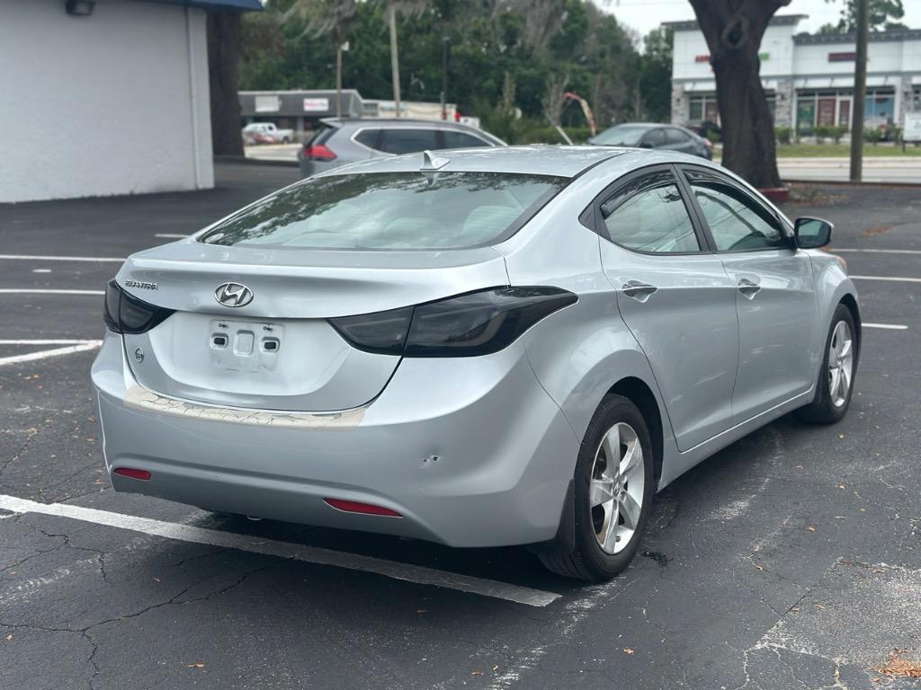 2013 Hyundai Elantra GLS photo