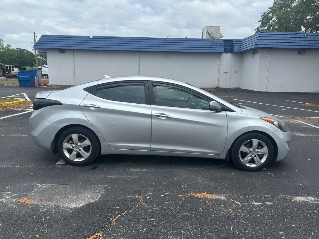 2013 Hyundai Elantra GLS photo