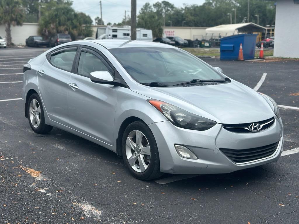 2013 Hyundai Elantra GLS photo