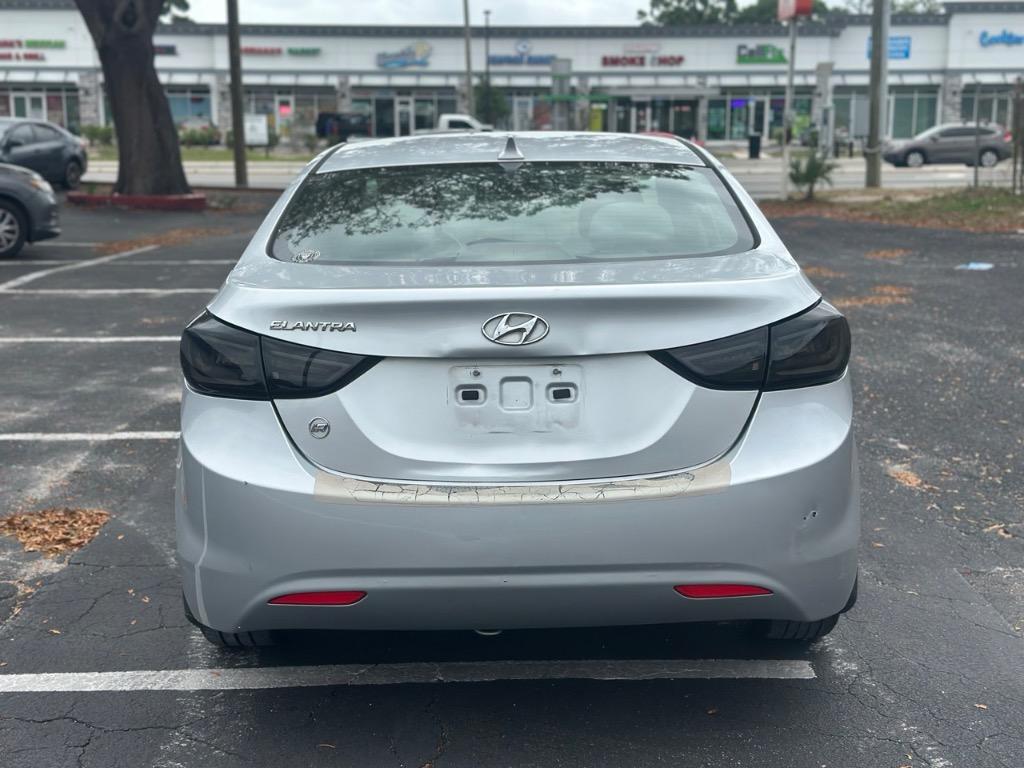2013 Hyundai Elantra GLS photo