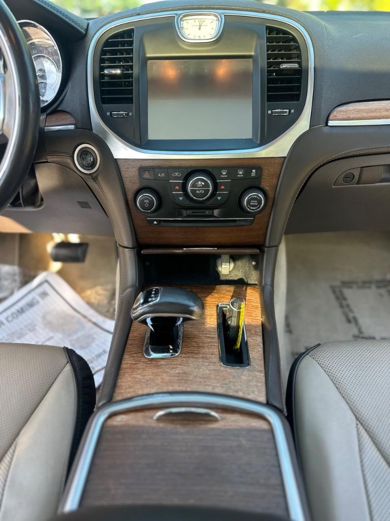 2012 Chrysler 300 Limited photo