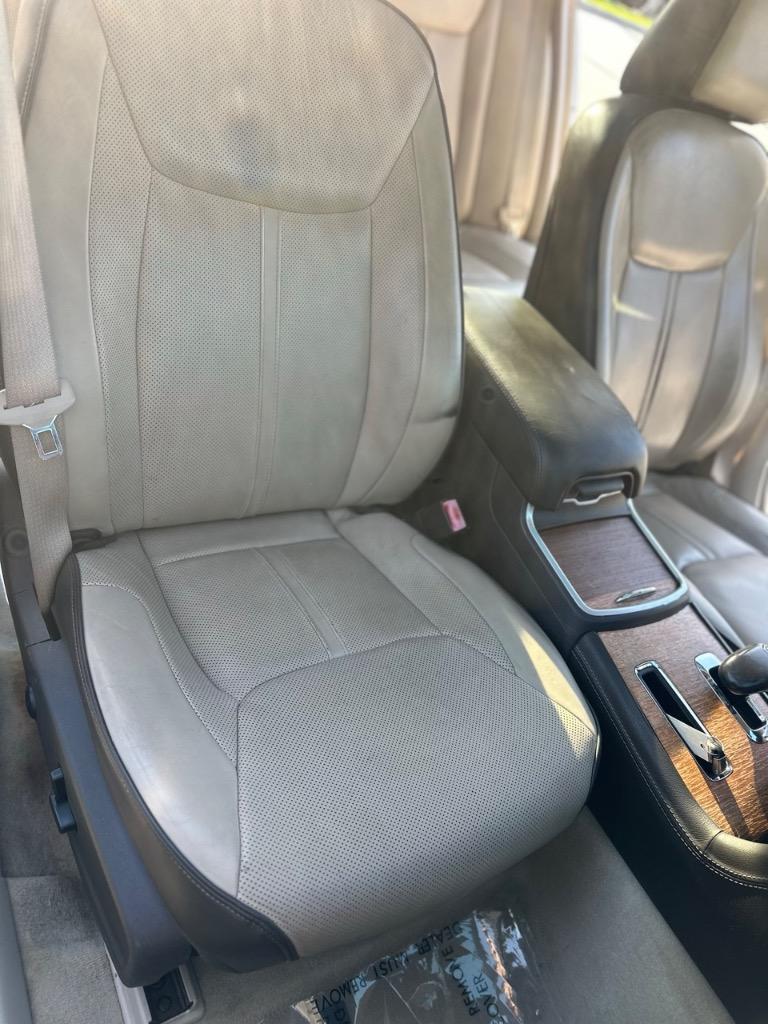 2012 Chrysler 300 Limited photo