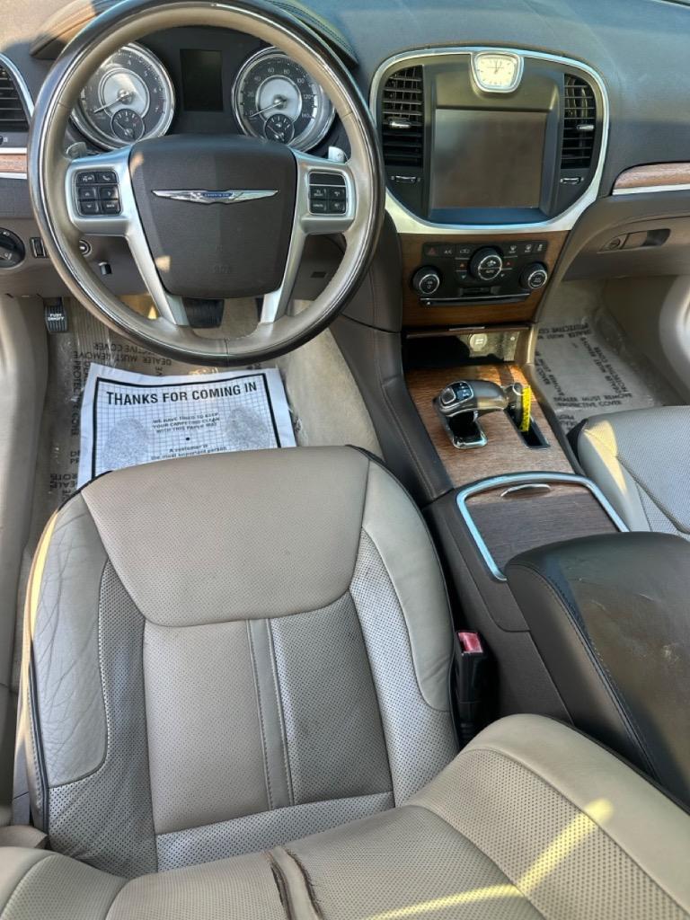 2012 Chrysler 300 Limited photo