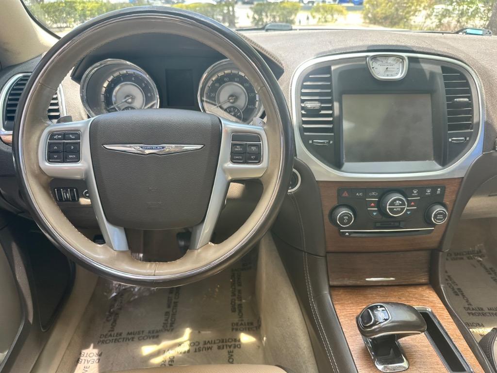 2012 Chrysler 300 Limited photo
