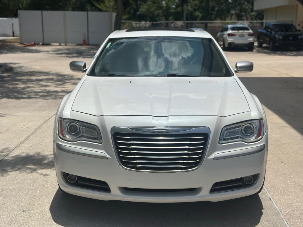2012 Chrysler 300 Limited photo
