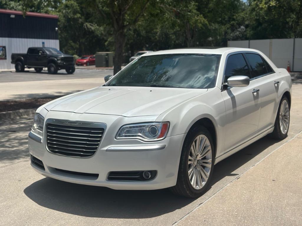 2012 Chrysler 300 Limited photo