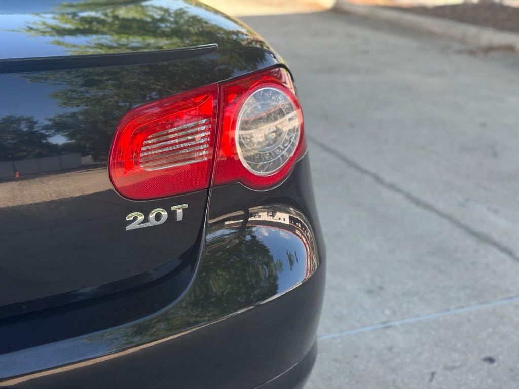 2011 Volkswagen Eos Komfort SULEV photo