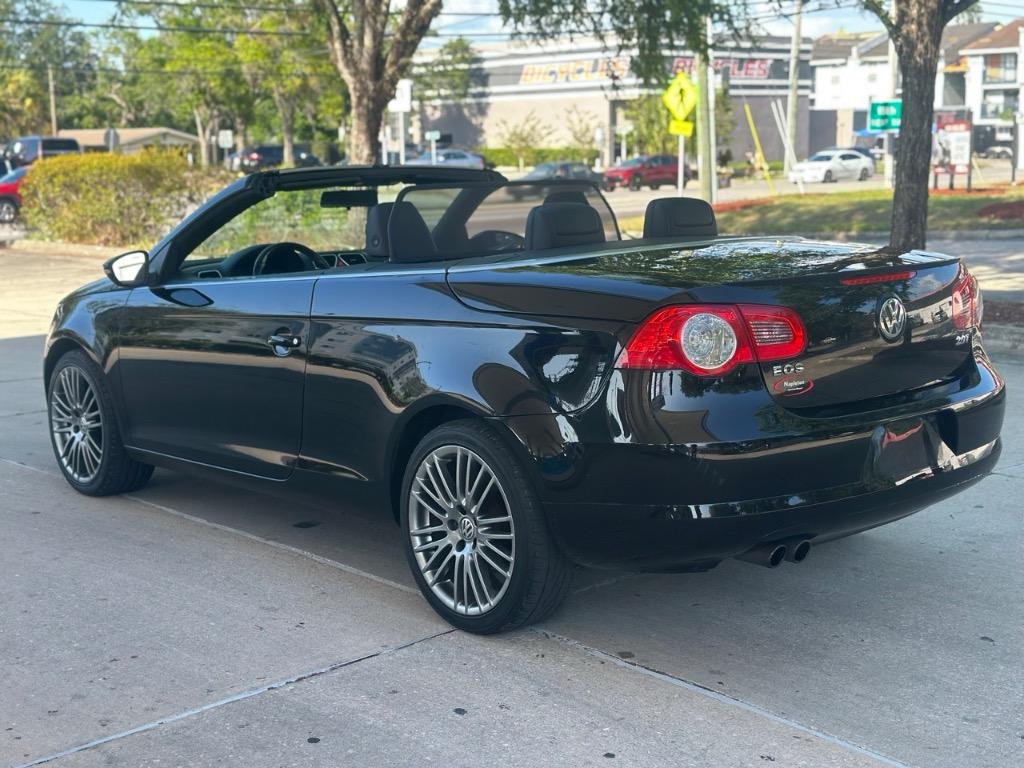 2011 Volkswagen Eos Komfort SULEV photo