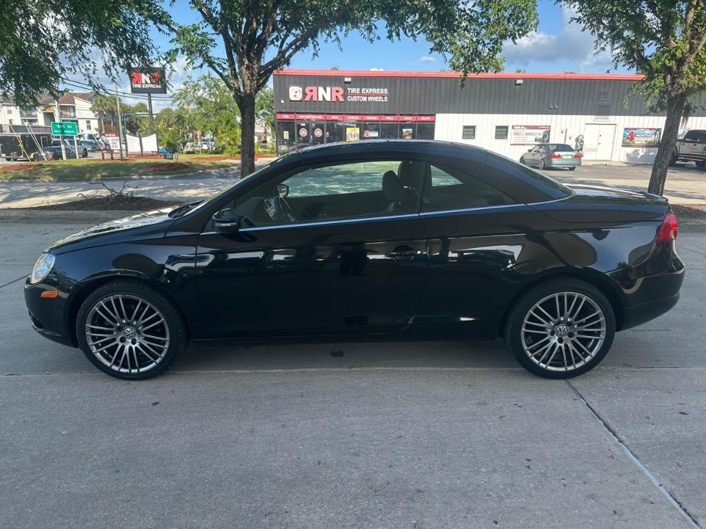 2011 Volkswagen Eos Komfort SULEV photo