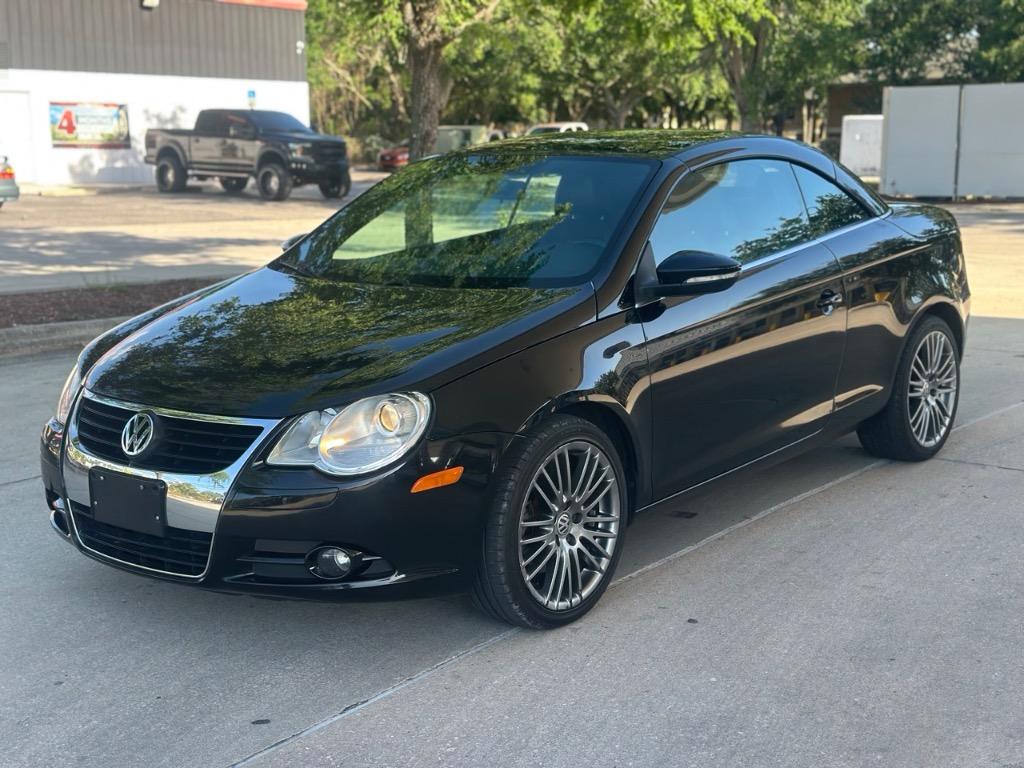 2011 Volkswagen Eos Komfort SULEV photo