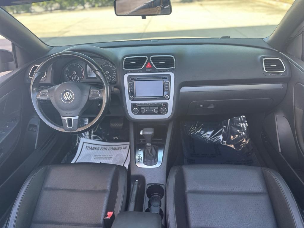 2011 Volkswagen Eos Komfort SULEV photo