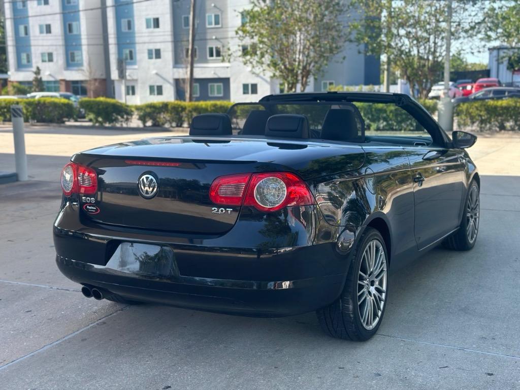 2011 Volkswagen Eos Komfort SULEV photo