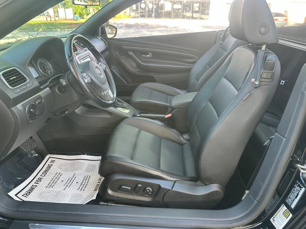 2011 Volkswagen Eos Komfort SULEV photo