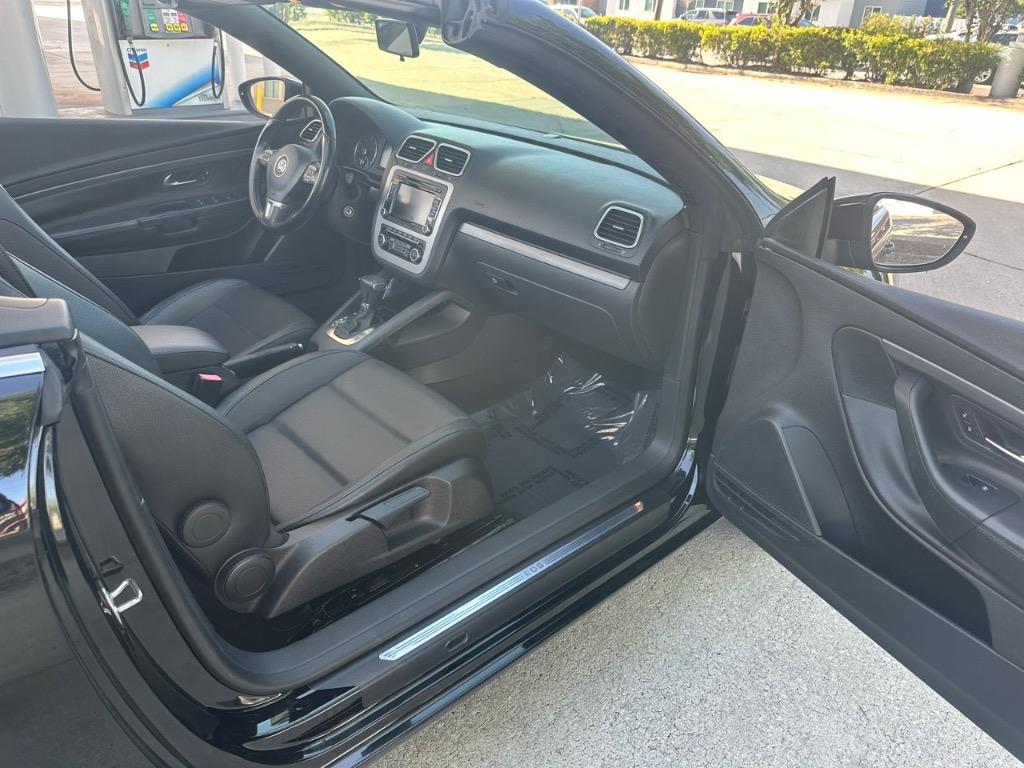 2011 Volkswagen Eos Komfort SULEV photo
