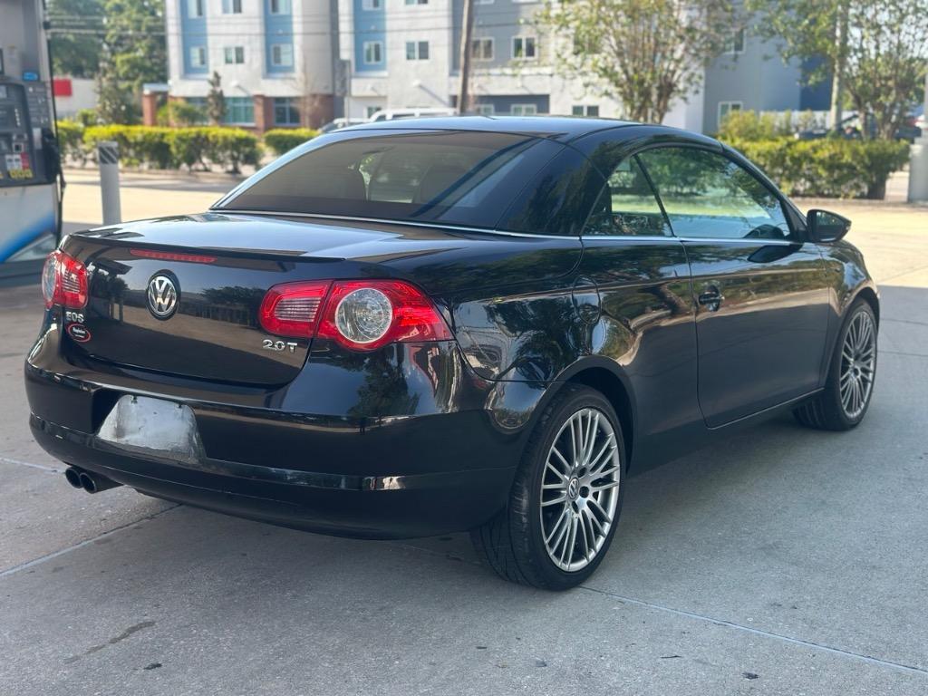 2011 Volkswagen Eos Komfort SULEV photo