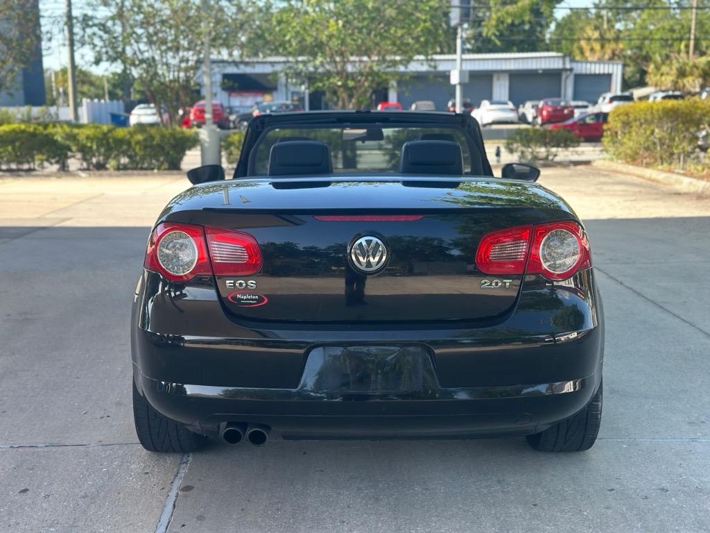 2011 Volkswagen Eos Komfort SULEV photo