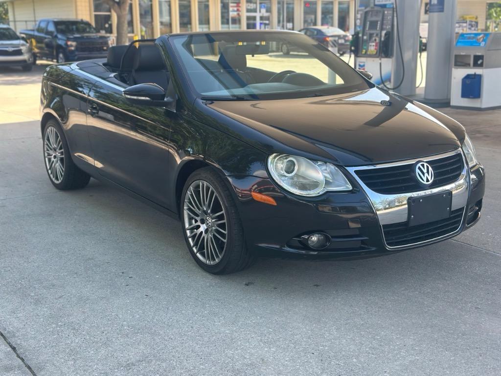 2011 Volkswagen Eos Komfort SULEV photo