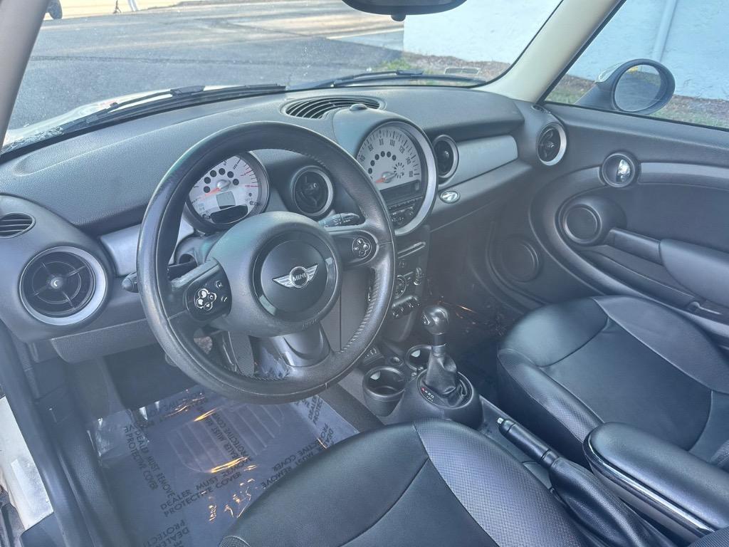 2013 MINI Cooper photo
