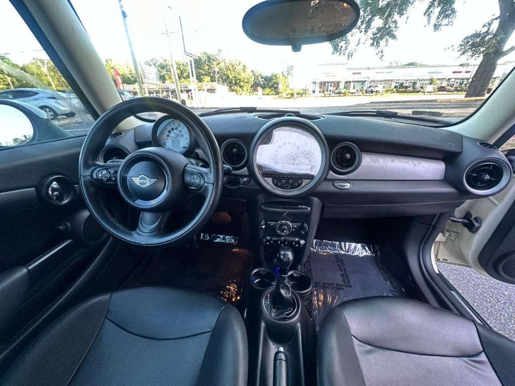 2013 MINI Cooper photo