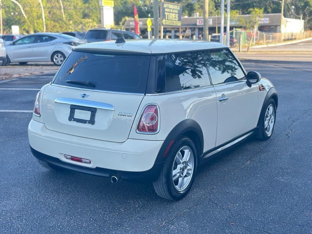 2013 MINI Cooper photo
