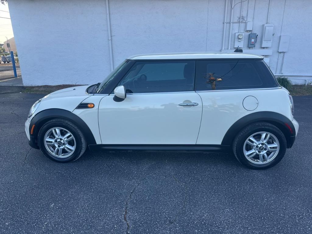 2013 MINI Cooper photo