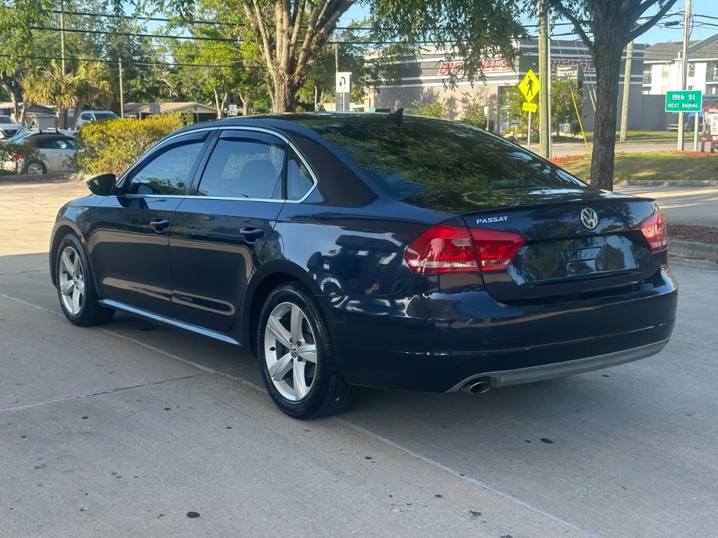 2012 Volkswagen Passat SE photo