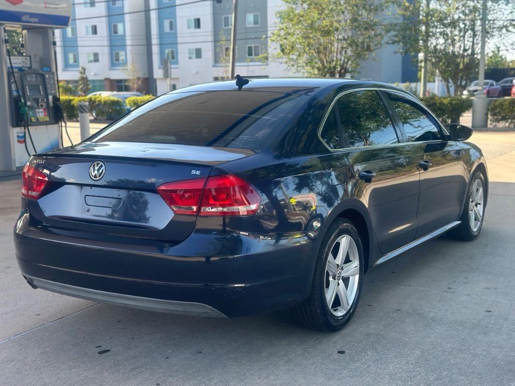 2012 Volkswagen Passat SE photo