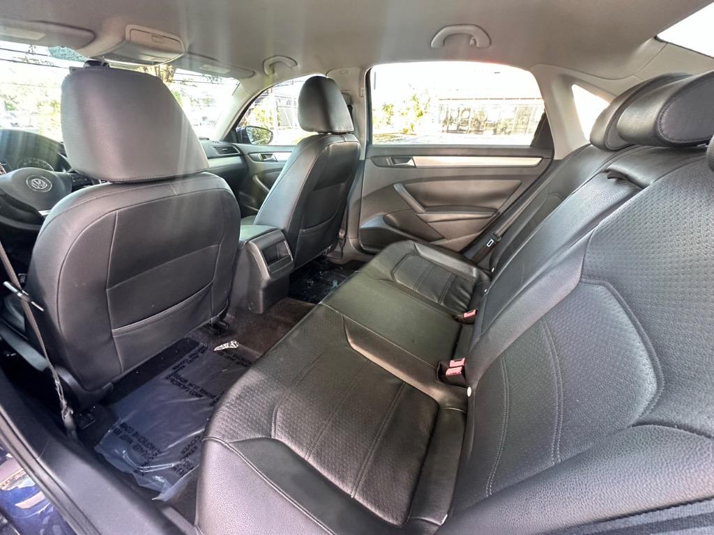 2012 Volkswagen Passat SE photo