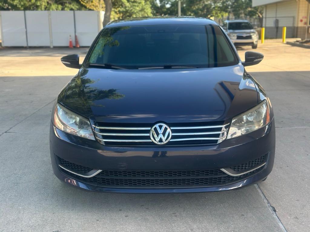 2012 Volkswagen Passat SE photo