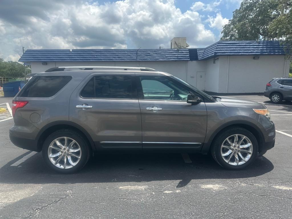 2013 Ford Explorer XLT photo