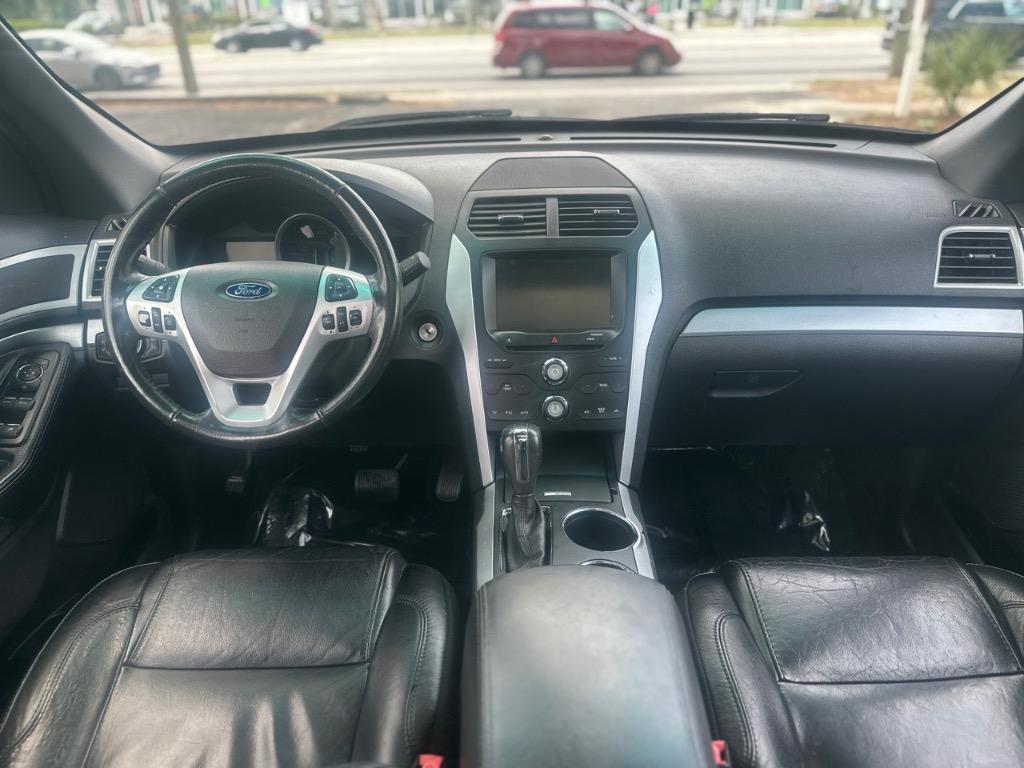 2013 Ford Explorer XLT photo