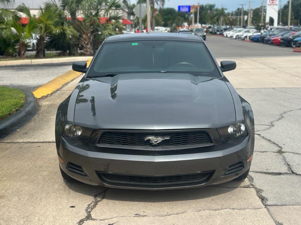 2010 Ford Mustang V6 Premium photo