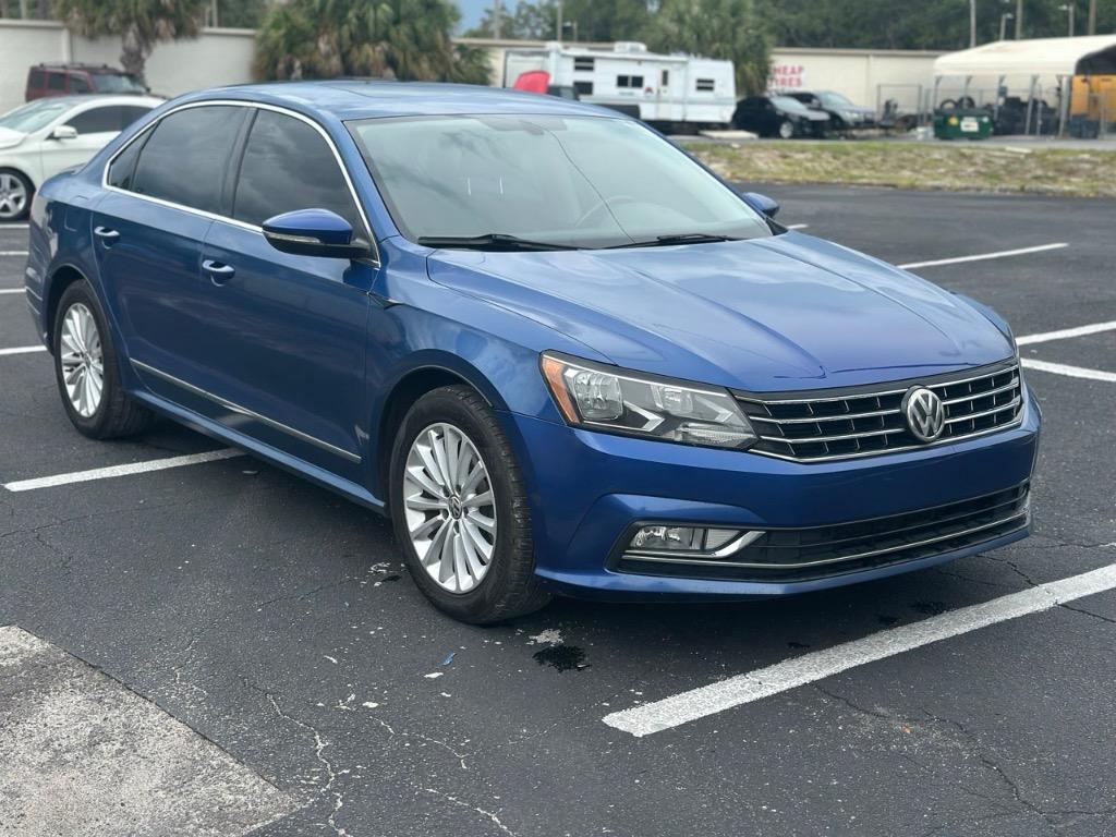 2016 Volkswagen Passat SE photo