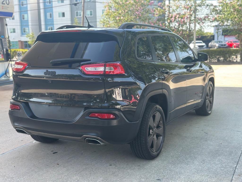 2016 Jeep Cherokee Latitude photo