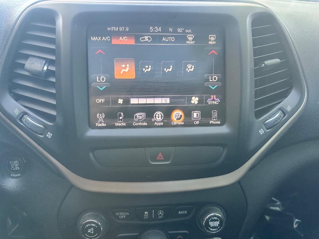 2016 Jeep Cherokee Latitude photo