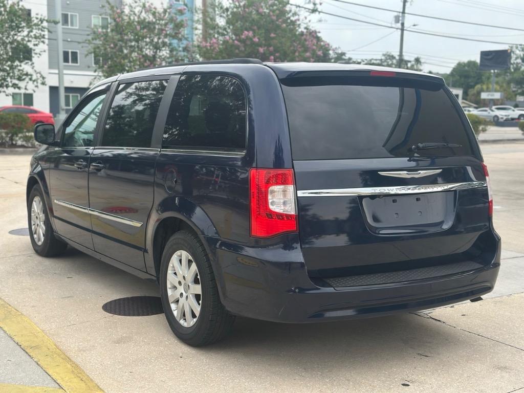 2012 Chrysler Town & Country Touring photo