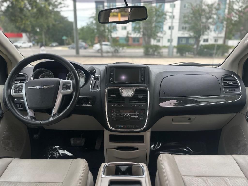 2012 Chrysler Town & Country Touring photo