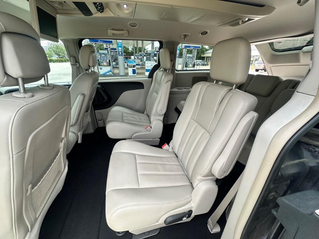 2012 Chrysler Town & Country Touring photo