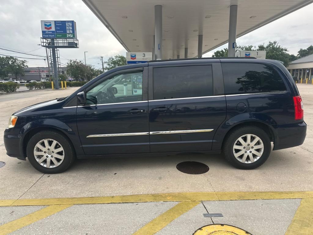 2012 Chrysler Town & Country Touring photo