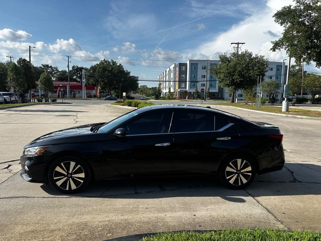 2020 Nissan Altima SL photo