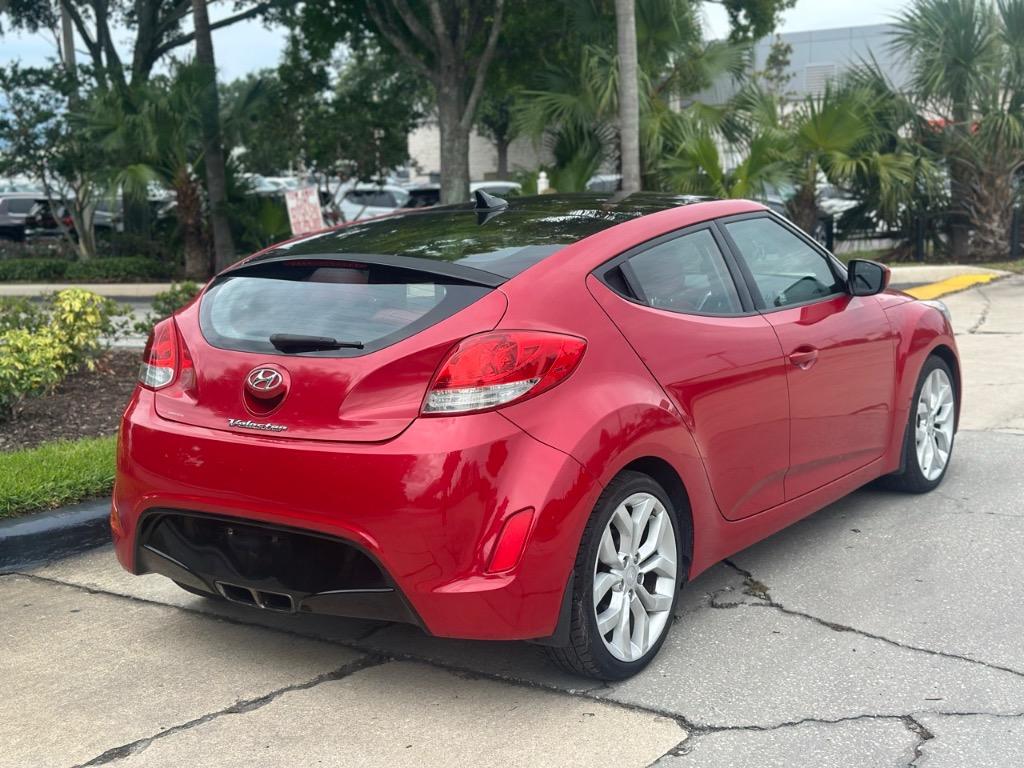 2012 Hyundai Veloster photo