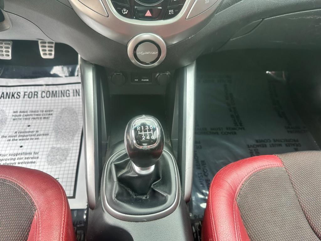 2012 Hyundai Veloster photo