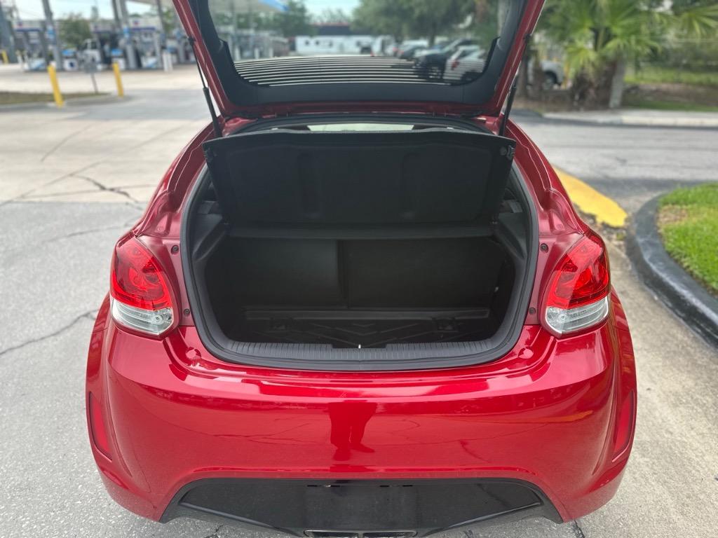 2012 Hyundai Veloster photo