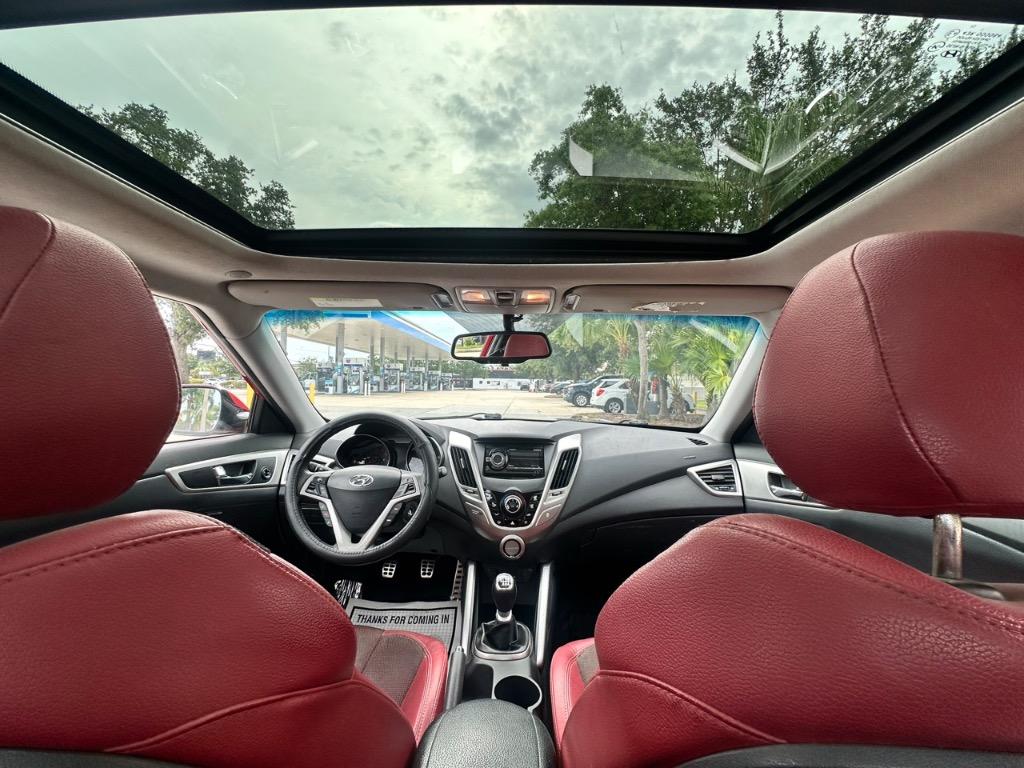 2012 Hyundai Veloster photo