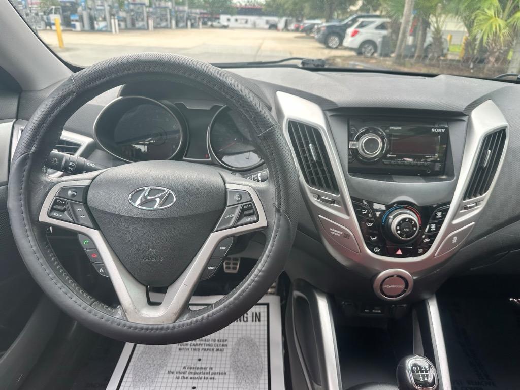2012 Hyundai Veloster photo